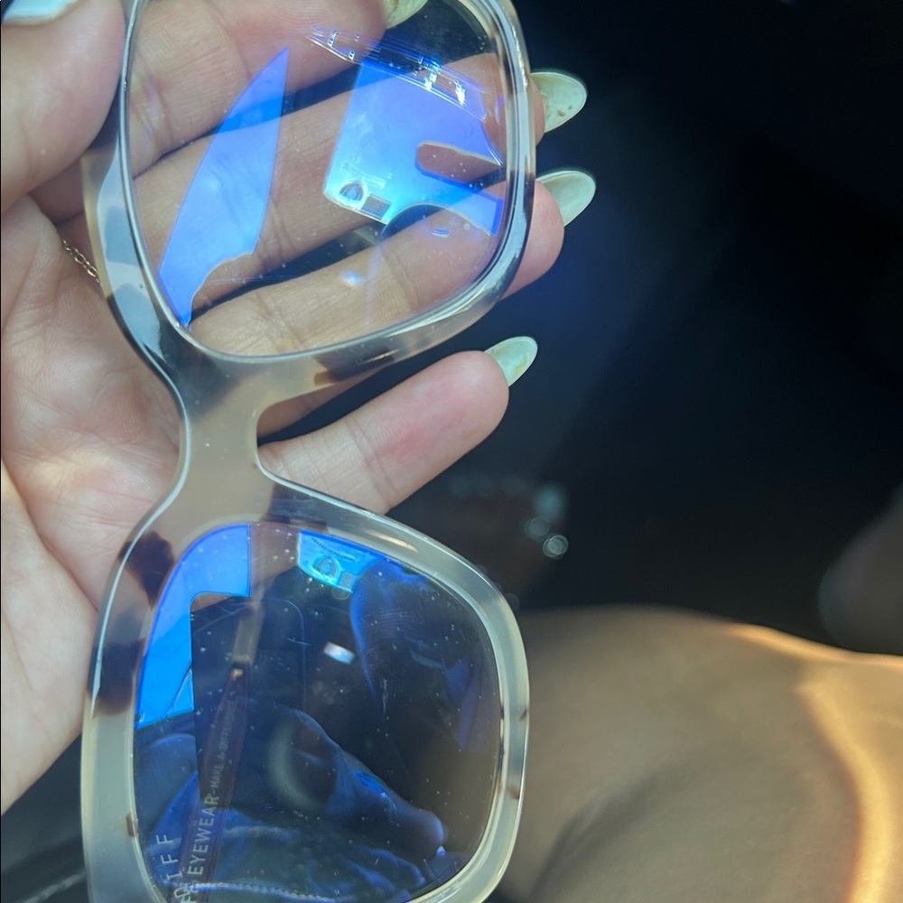 Diff Eyewear Stylish Tortoiseshell Glasses - image 4